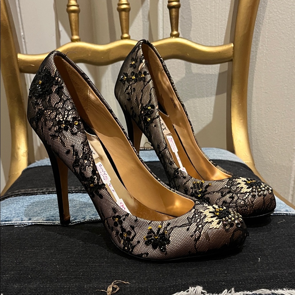 Badgley Mischka Black and Gold Lace Heels